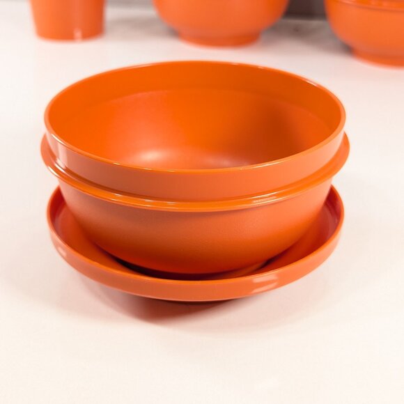 Orange TUPPERWARE picnic snack set, Halloween kids party set - Picture 9 of 16